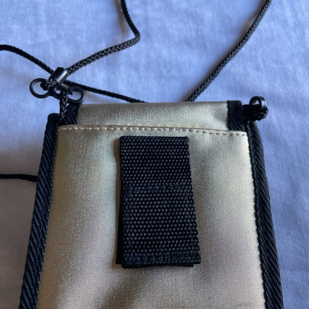 Gold and Black Ho-Oh Pokemon Gameboy Case - Picture 4 of 6